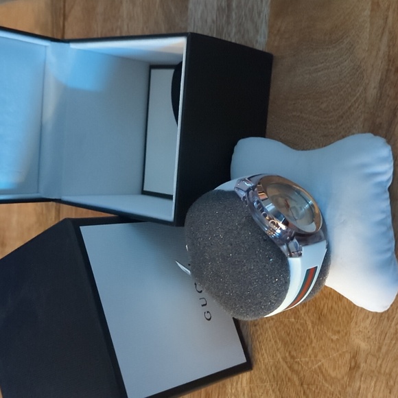 Mens Gucci Sync XXL Unisex Watch YA137101 - Picture 5 of 9